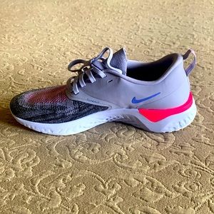 Women’s Nike Odyssey React Flyknit Running Shoes 9